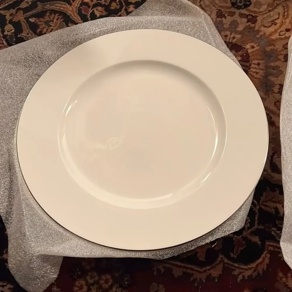 NWT Villeroy & Boch Anmut Platinum Round Platter Large